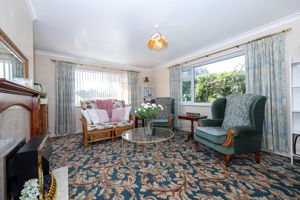 Living room- click for photo gallery